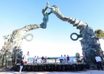 El éxito de las Bodas Colectivas en Playa del Carmen fortalece a cientos de familias