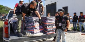 Entrega de cobertores beneficia a familias vulnerables en Cancún