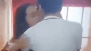 "Graban a presunta maestra besándose con alumno de Telesecundaria"