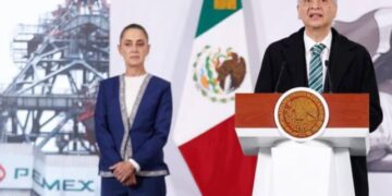 México mantiene contrato petrolero "abierto" con Cuba pese a amenazas de aranceles