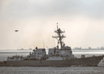 Incidente en el Caribe: Chocan dos buques de la Marina estadunidense durante maniobras