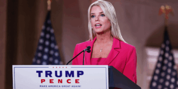 La fiscal general evita detalles sobre el caso Epstein en una tensa audiencia