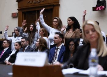 Pam Bondi defiende el manejo del caso Epstein ante el Congreso