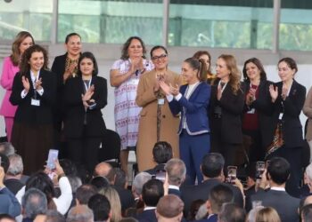 «Certidumbre económica y peso fuerte impulsan la inversión en México, afirma Sheinbaum»