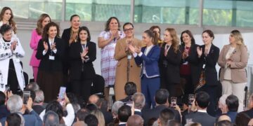 «Certidumbre económica y peso fuerte impulsan la inversión en México, afirma Sheinbaum»