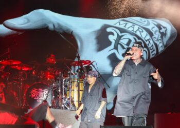 Santa Fe Klan rompe récords de asistencia en el Carnaval de Playa del Carmen 2026