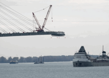 Trump condiciona la apertura del puente internacional si Canadá no cede la mitad de la propiedad