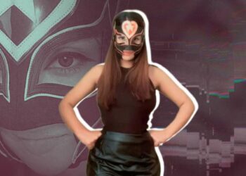 «Retiro de Estrellita de Plata: luchadora se quita la máscara por salud mental»