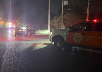 Incendio en San Bernabé consume tres tejabanes en Monterrey sin dejar lesionados