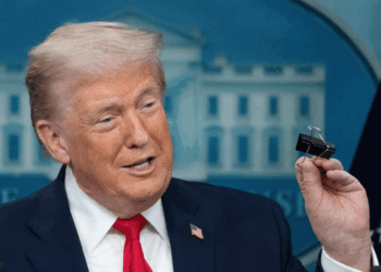 Trump habla de Cuba y menciona a México por el tema del petróleo