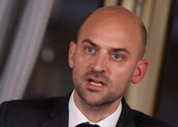 París convoca al embajador de EE.UU. tras declaraciones de la Administración Trump sobre asesinato de activista