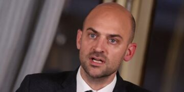 París convoca al embajador de EE.UU. tras declaraciones de la Administración Trump sobre asesinato de activista