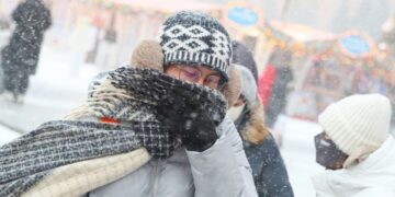 Nevada en Moscú provoca alerta naranja por ciclón Vivian (VIDEOS)