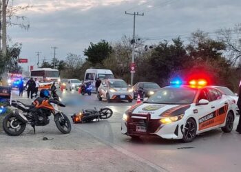 Accidente en Pesquería: muere motociclista tras ser impactado y arrollado