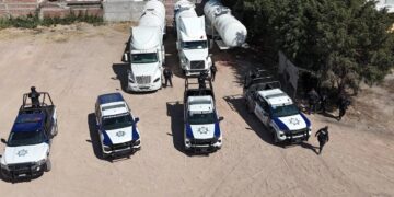 Aseguran miles de litros de combustible ilegal en Cortazar