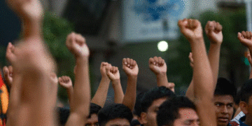 Ordenan al Ejército entregar documentos ocultos del caso Ayotzinapa, un capítulo clave para la justicia