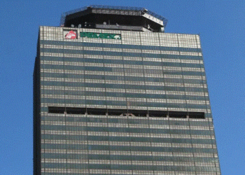 Gobierno revela lista de exfuncionarios con “pensiones doradas” que superan los 100 mil pesos mensuales