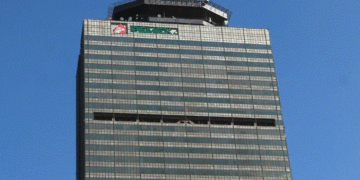 Gobierno revela lista de exfuncionarios con “pensiones doradas” que superan los 100 mil pesos mensuales