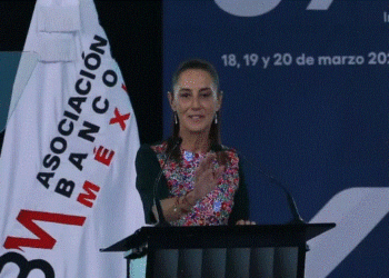 Sheinbaum llama al optimismo económico; banca asegura que México está “blindado”