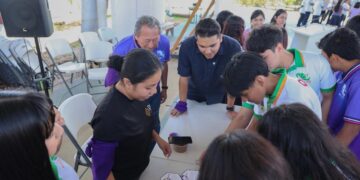 Rally juvenil por la igualdad impulsa el DIF Playa del Carmen en el marco del 8M