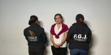 Detienen en Puebla a ex diputada acusada de retener a una menor de edad