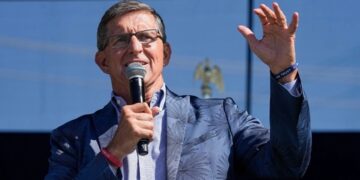 El Departamento de Justicia de EU pacta un acuerdo millonario con Michael Flynn