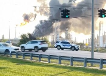 Emergencia en Texas por una fuerte explosión en refinería de la empresa Valero