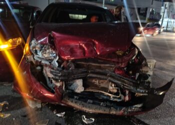 "Fuerte choque en Cancún moviliza a cuerpos de emergencia en la avenida López Portillo"