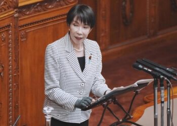 Japón busca nuevas fuentes de suministro de petróleo ante la crisis en Medio Oriente