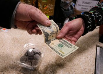 La deuda de Estados Unidos alcanza récord histórico de 39 billones de dólares