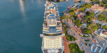 Mazatlán recibe a miles de turistas con la llegada de cruceros internacionales