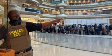 Refuerzan seguridad con agentes del ICE en aeropuertos de Estados Unidos