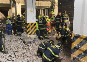 Tragedia en la Ciudad de México: Continúan las labores tras el edificio colapsado en San Antonio Abad