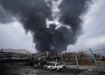 Trump anuncia una pausa en los ataques contra las plantas de energía de Irán