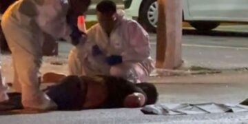 Balacera en bar de Cancún deja tres hombres muertos y un lesionado