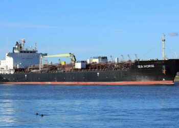 Un petrolero ruso transporta crudo a Cuba para aliviar la crisis energética