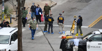 Tiroteo en bar de Texas: tres muertos y 14 heridos en un ataque bajo investigación por posible terrorismo