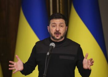 Zelenski amenaza a Orbán tras disputa por apoyo financiero a Ucrania