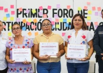 Ciudadanía pide transparencia en recursos públicos durante foro en Playa del Carmen