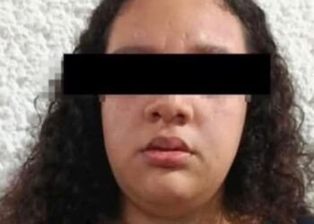 Intento de homicidio en marcha del 8M: vinculan a proceso a mujer acusada de prender fuego a policías en Campeche