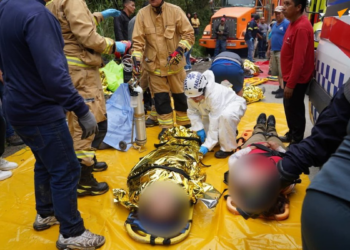 "11 muertos y más de 20 heridos tras desbarrancamiento e incendio de un bus el sur de Ecuador"