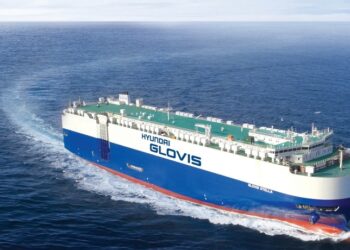 China revoluciona el transporte marítimo: Entregan el primer portacoches del mundo con capacidad para 10,000 vehículos