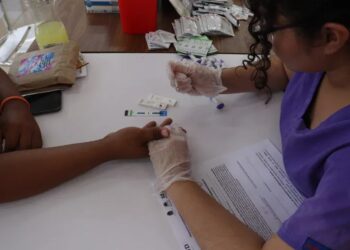 Cancún impulsa atención con especialistas médicos en la Casa de la Mujer Emprendedora