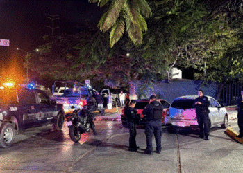Ataque armado en bar de Cancún deja un muerto y desata movilización policiaca