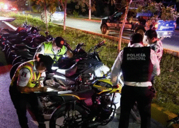 Más de 2 mil firmas exigen frenar rodadas de motos en Cancún por riesgos viales y desorden