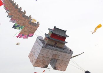 "China inaugura el mayor festival de cometas del mundo"