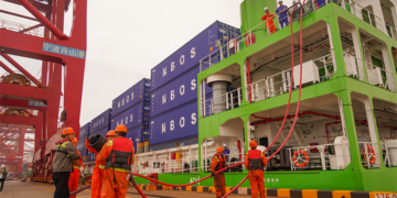 "China pone en marcha el buque totalmente eléctrico más grande del mundo"