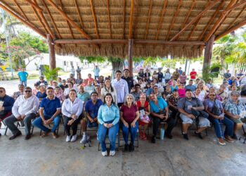 Compromiso social: Gobierno de Estefanía Mercado impulsa la inclusión con tarjetones vehiculares