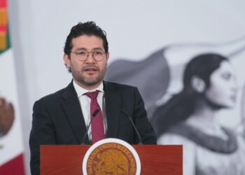 Debate por el desempleo en México: Gobierno reporta cifras récord frente a datos del Inegi