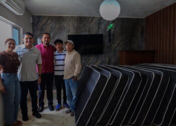 Eduardo Asencio fortalece el APOYO SOCIAL con entrega de insumos en Playa del Carmen